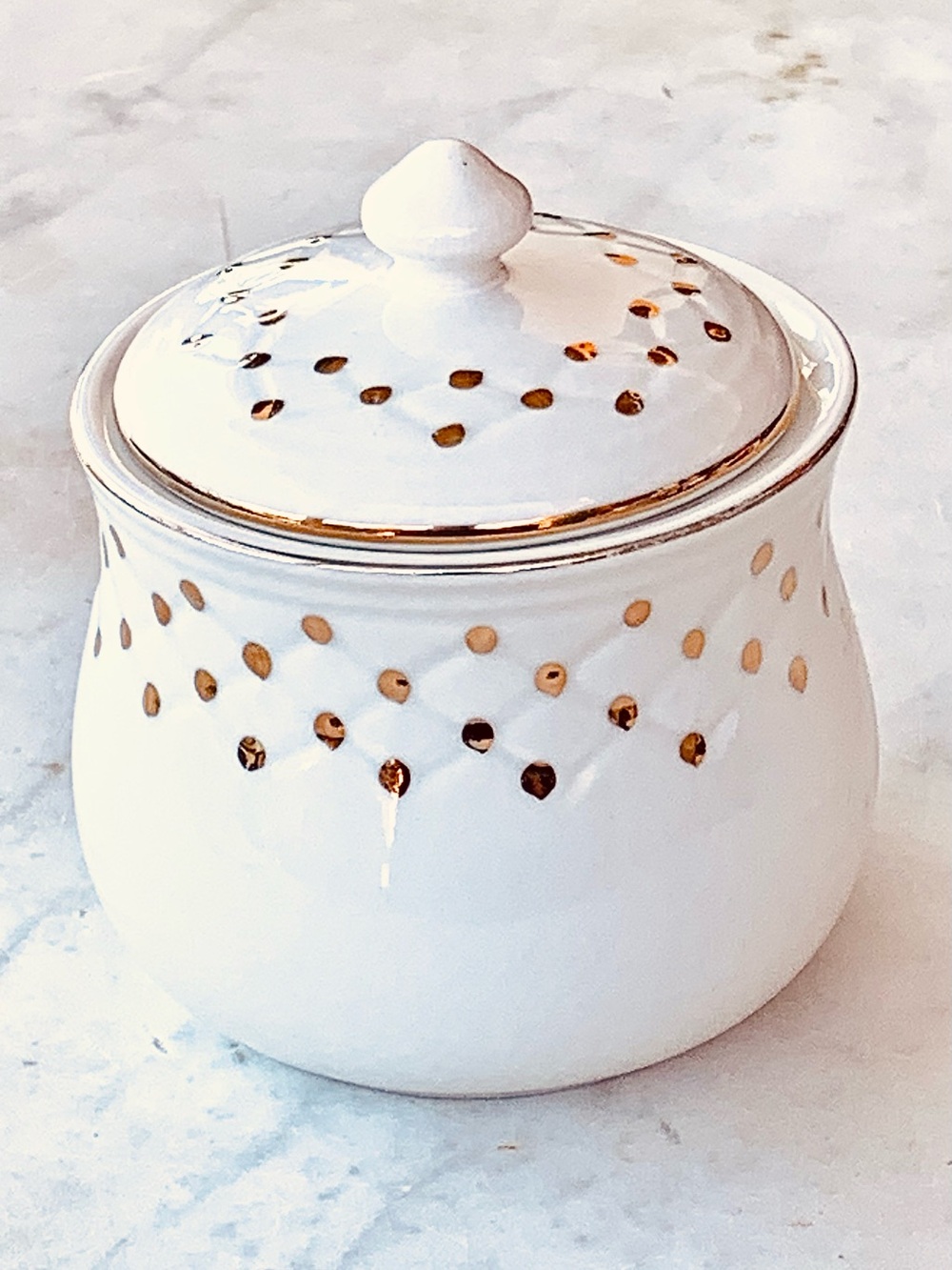 GIBSON DESIGNS GOLDEN QUILT SUGAR BOWL & LID SET 22K GOLD VINTAGE Y2K PORCELAIN